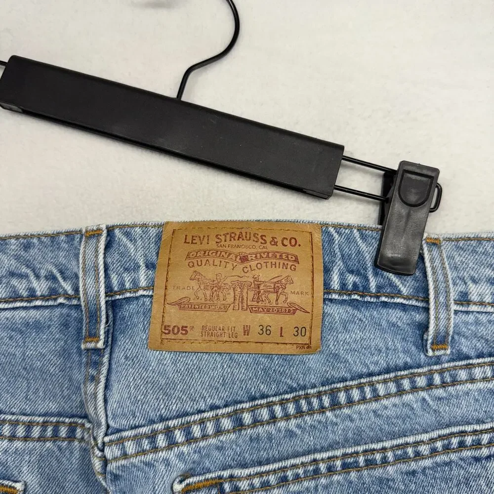 Vintage Levis Jeans Mens 36x30 Fits34x30 blue 505 made In USA Light Straight 90s